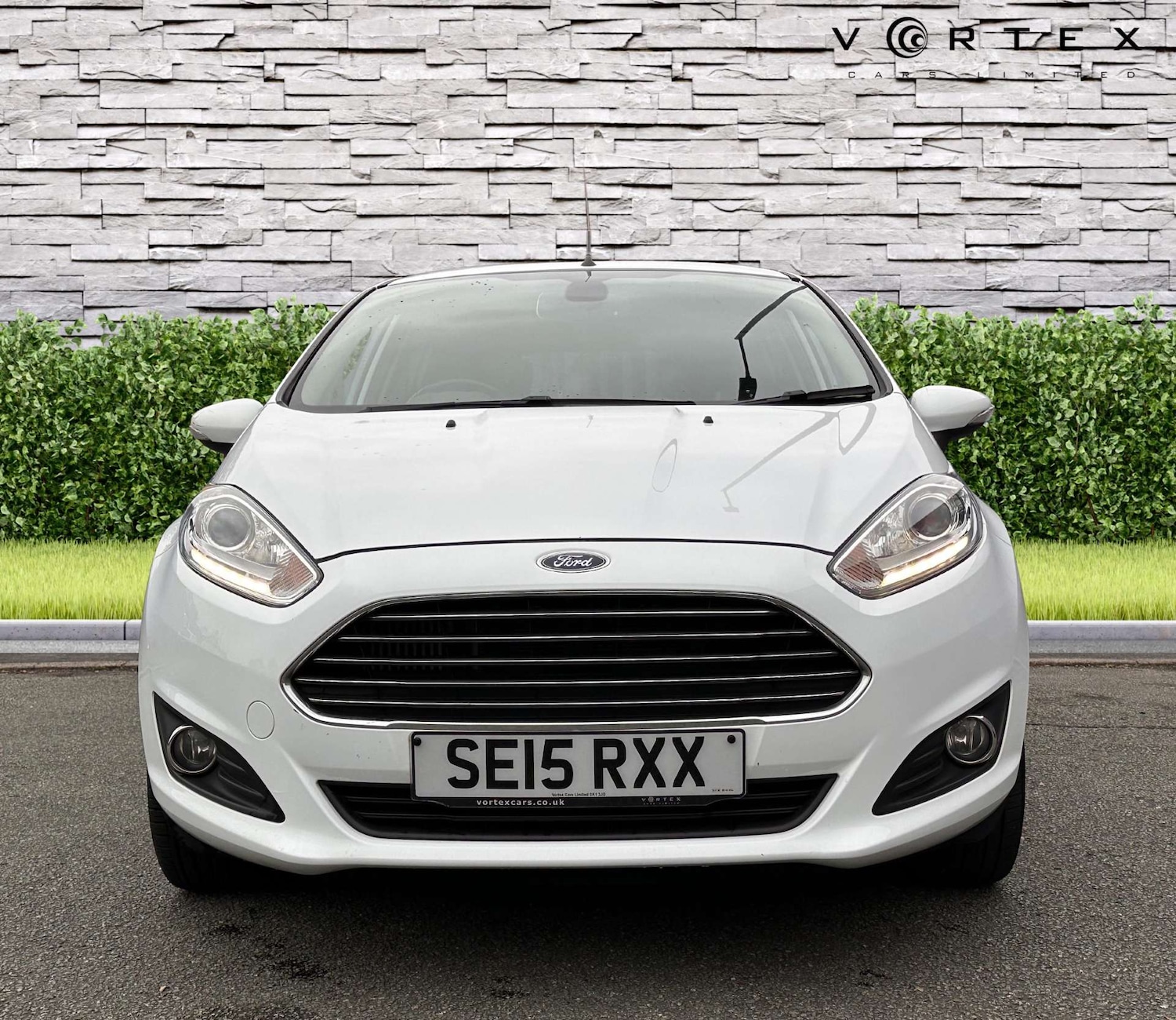 Used Ford Fiesta 2015 for sale - 76220572: Photo 2