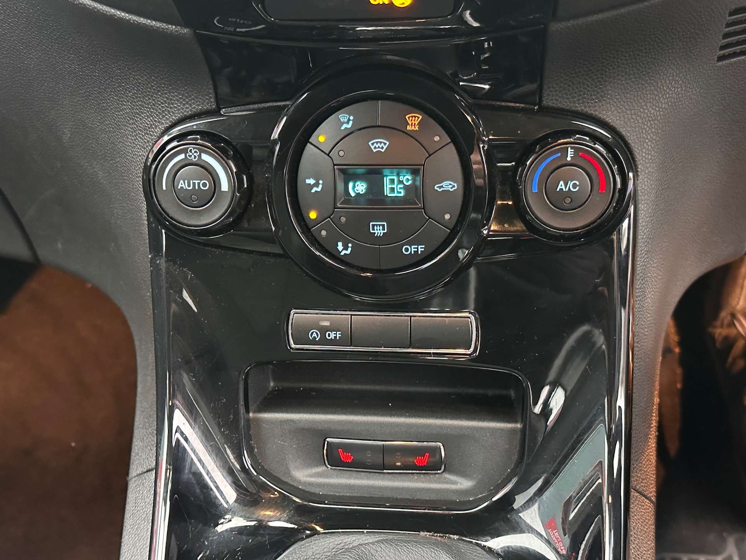 Used Ford Fiesta 2015 for sale - 76220572: Photo 20