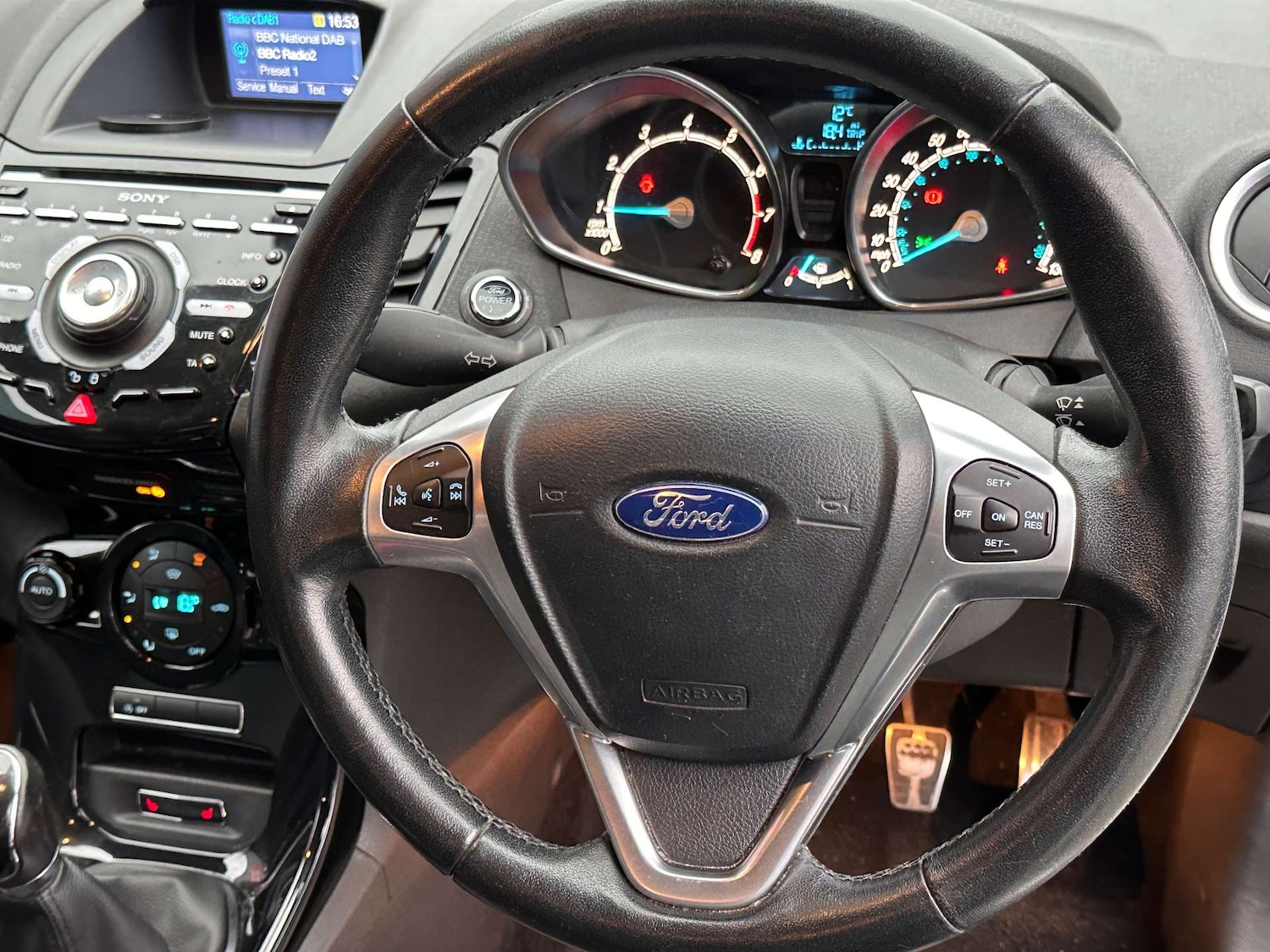 Used Ford Fiesta 2015 for sale - 76220572: Photo 24