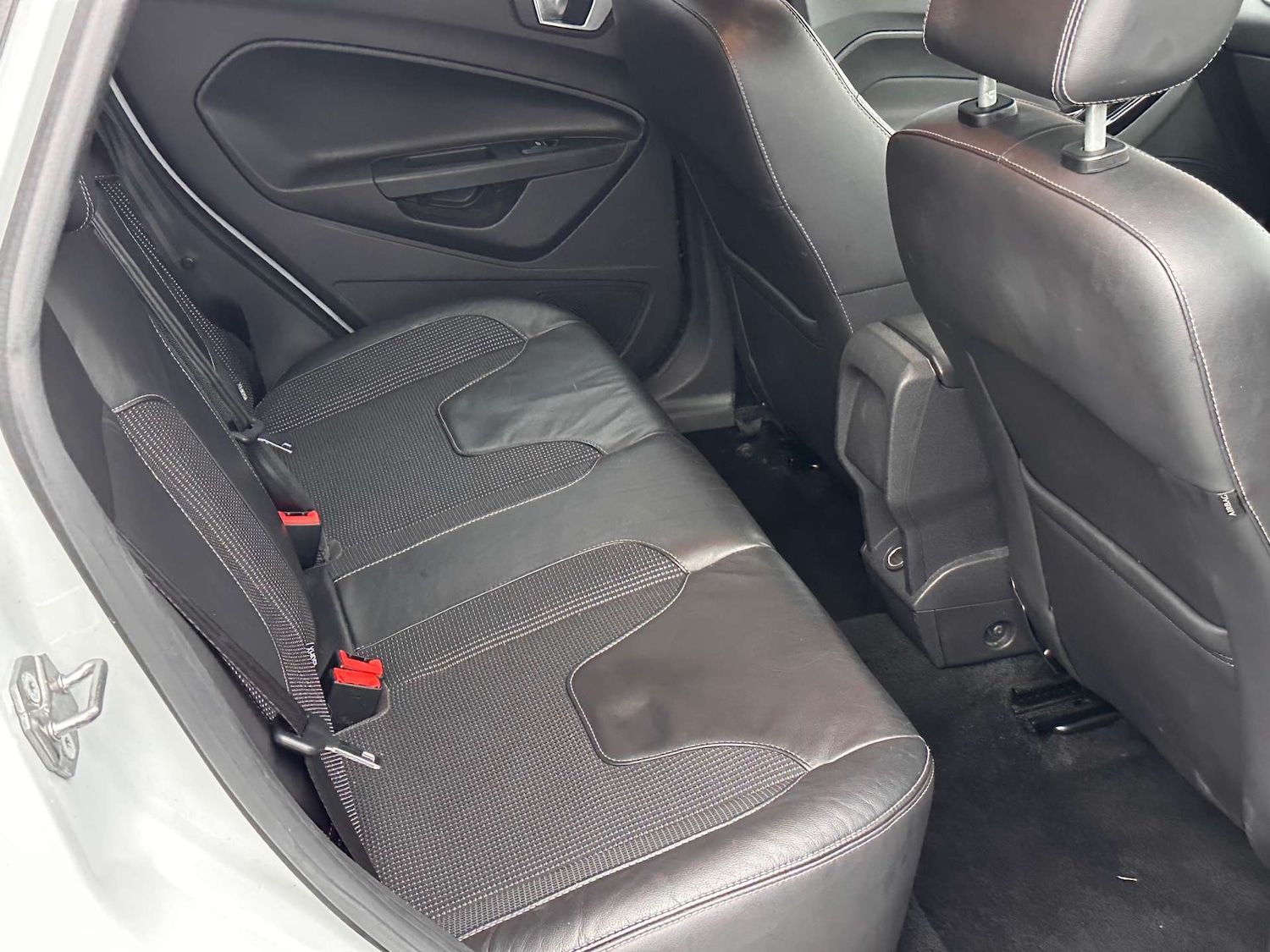 Used Ford Fiesta 2015 for sale - 76220572: Photo 28