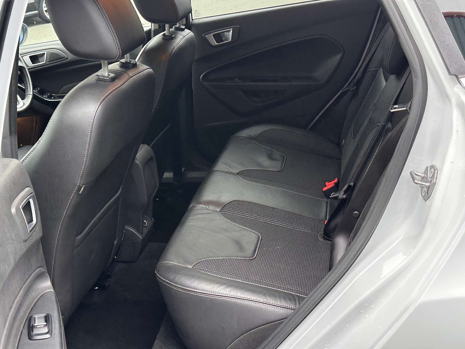 Used Ford Fiesta 2015 for sale - 76220572: Photo 30