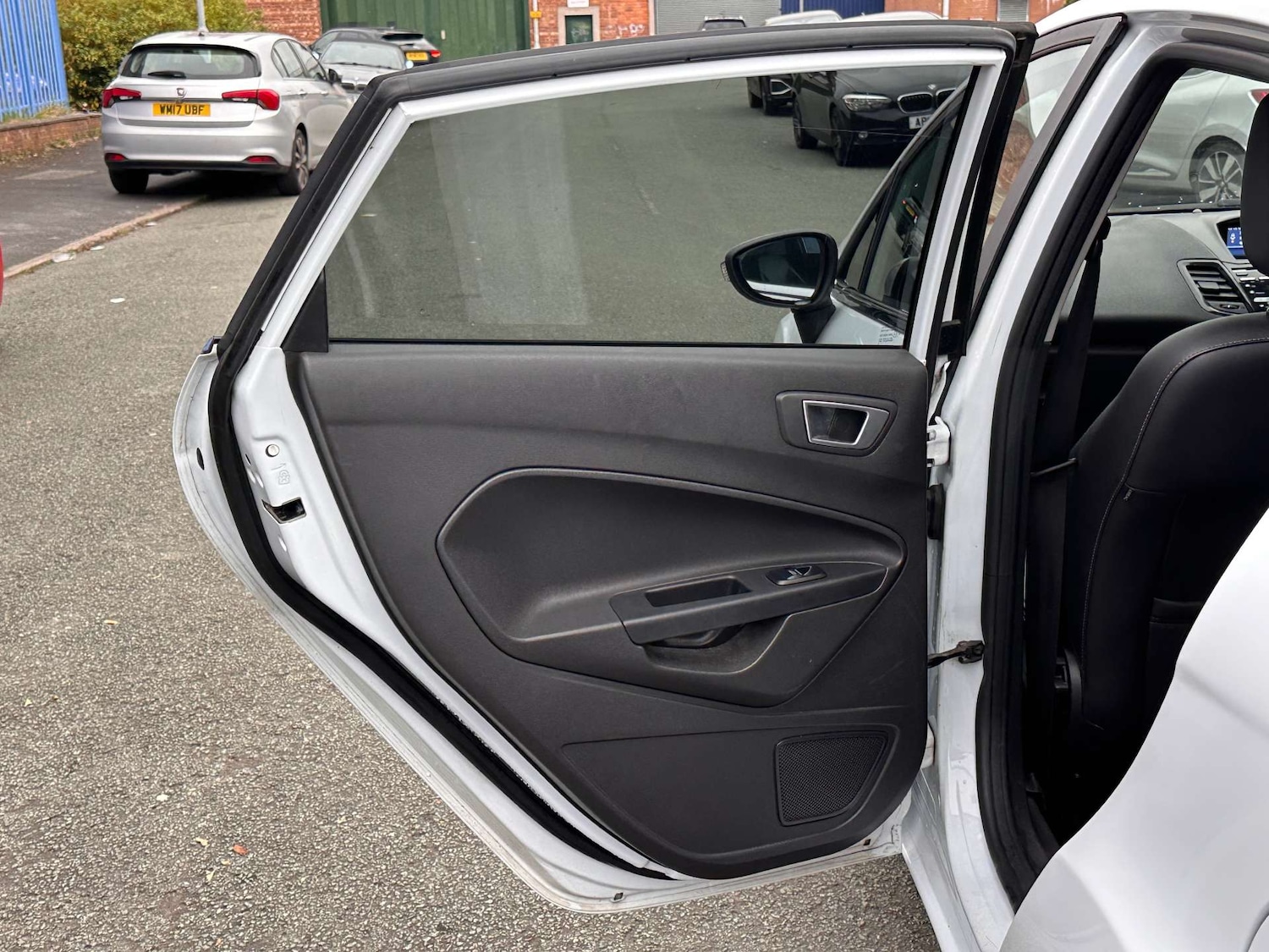 Used Ford Fiesta 2015 for sale - 76220572: Photo 31