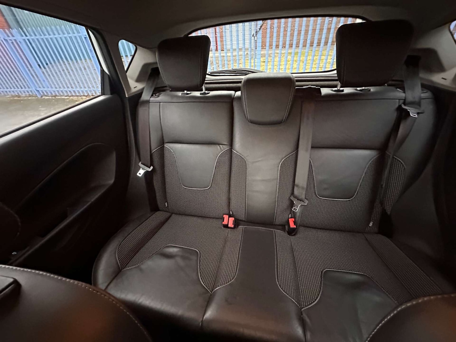 Used Ford Fiesta 2015 for sale - 76220572: Photo 32