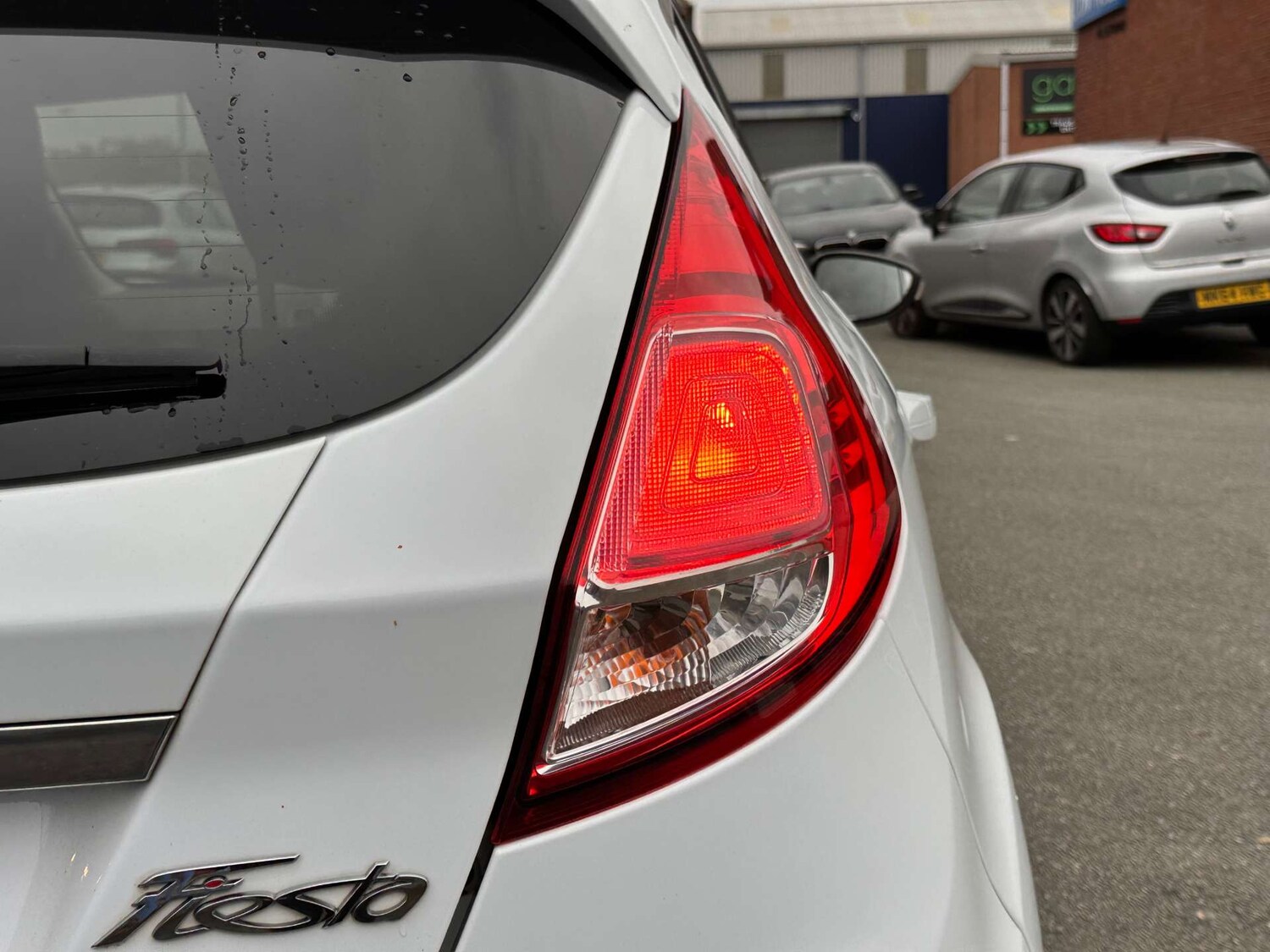 Used Ford Fiesta 2015 for sale - 76220572: Photo 37