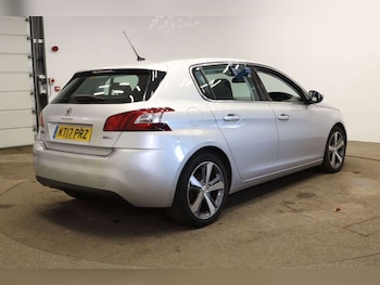 Used Peugeot 308 2017 for sale - 76287440: Photo 3