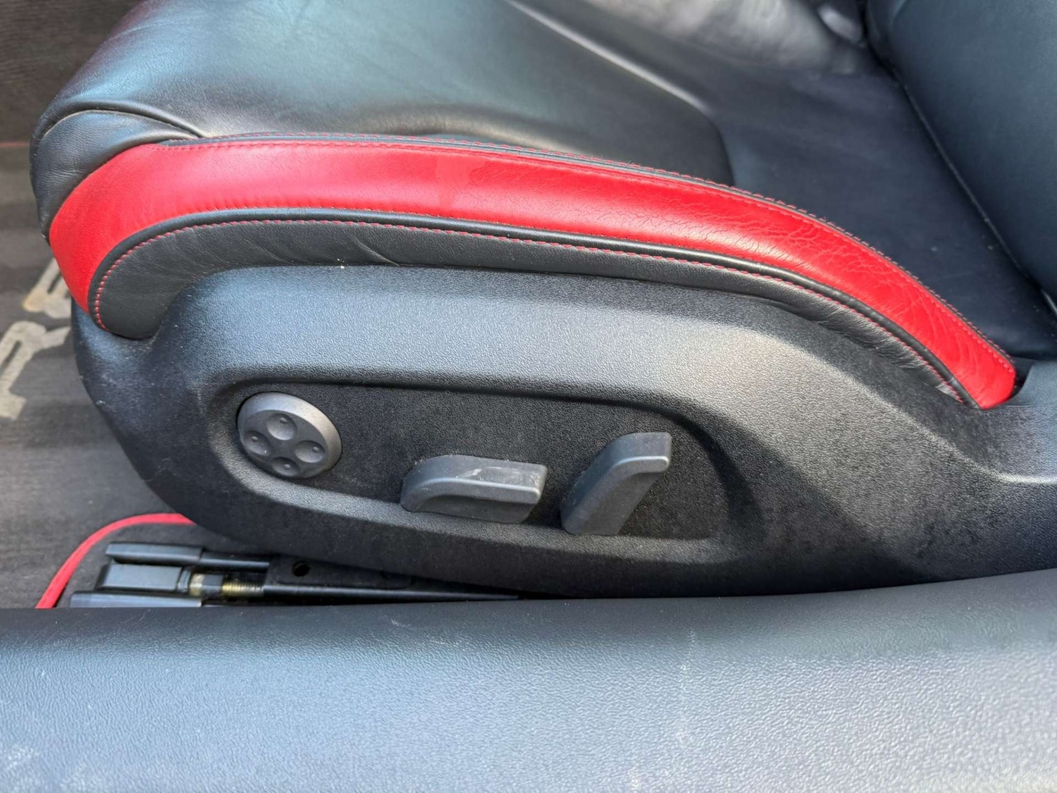 Used Audi R8 2012 for sale - 77148674: Photo 46