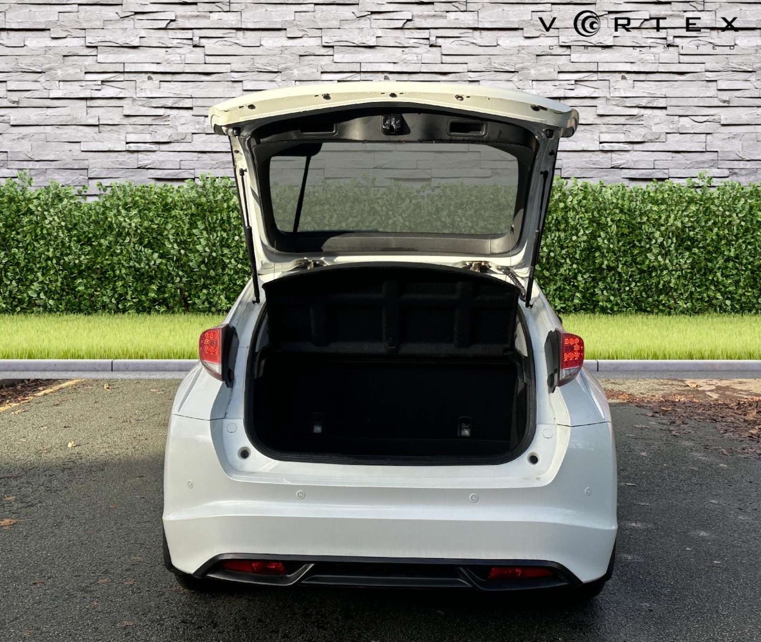 Used Honda Civic 2014 for sale - 76577465: Photo 5