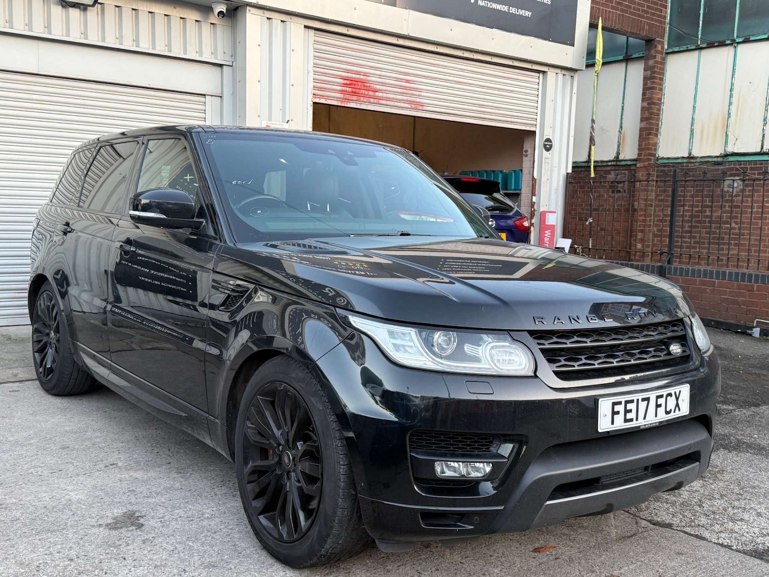 Used Land Rover Range Rover Sport 2017 for sale - 76693584: Photo 2