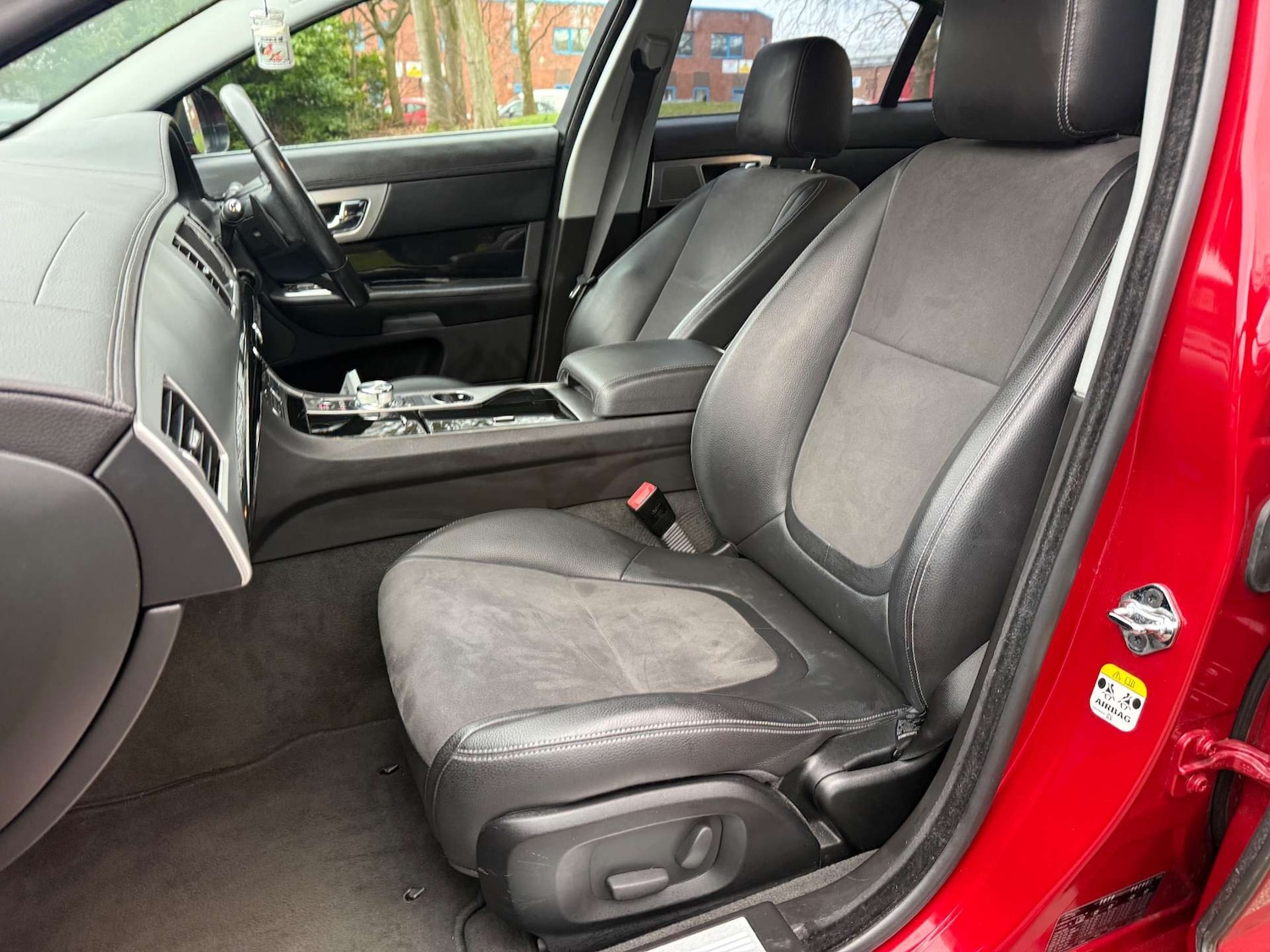 Used Jaguar XF 2013 for sale - 77224802: Photo 35