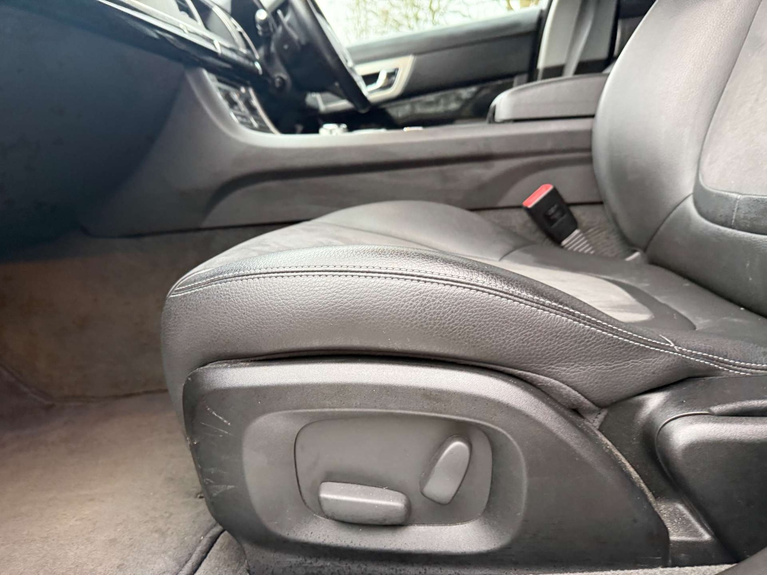 Used Jaguar XF 2013 for sale - 77224802: Photo 39