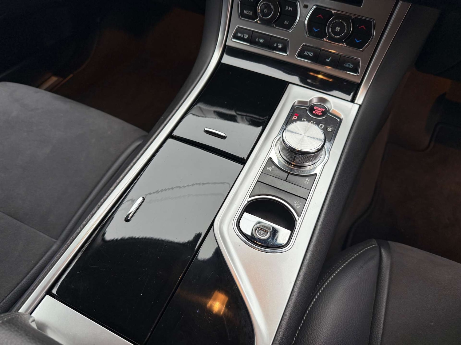 Used Jaguar XF 2013 for sale - 77224802: Photo 49