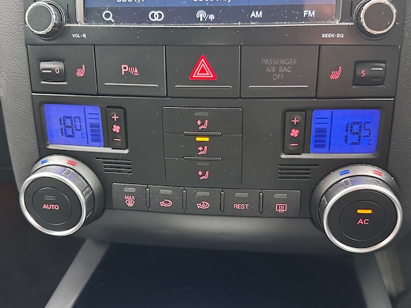 Used Volkswagen Touareg 2010 for sale - 76232960: Photo 20