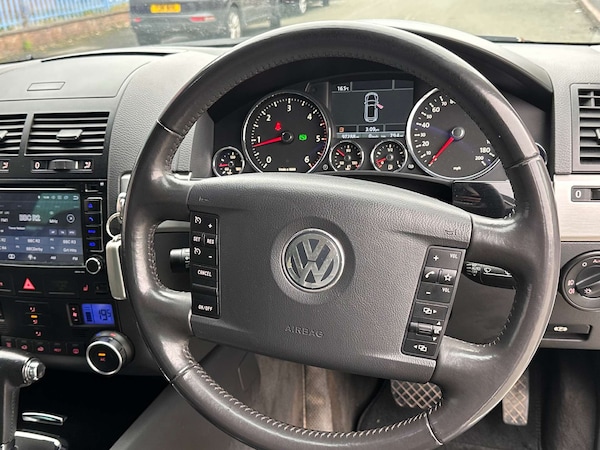 Used Volkswagen Touareg 2010 for sale - 76232960: Photo 23