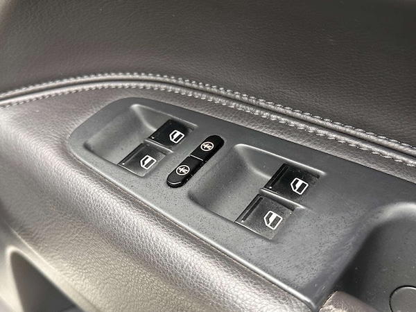Used Volkswagen Touareg 2010 for sale - 76232960: Photo 26