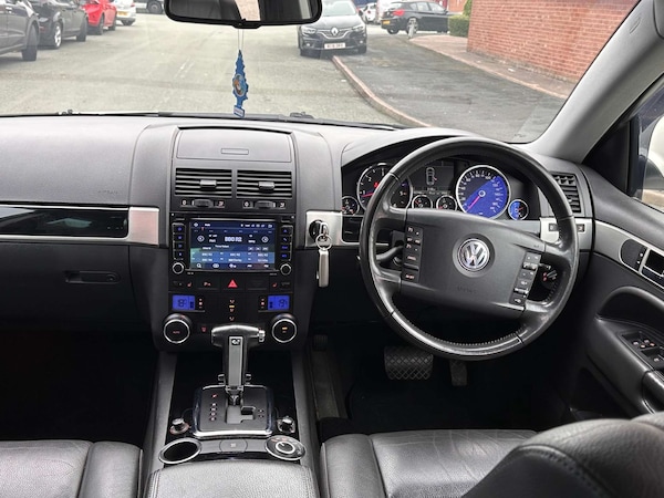 Used Volkswagen Touareg 2010 for sale - 76232960: Photo 29