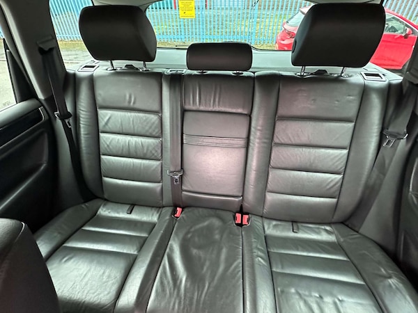 Used Volkswagen Touareg 2010 for sale - 76232960: Photo 30