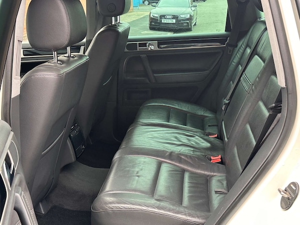 Used Volkswagen Touareg 2010 for sale - 76232960: Photo 34