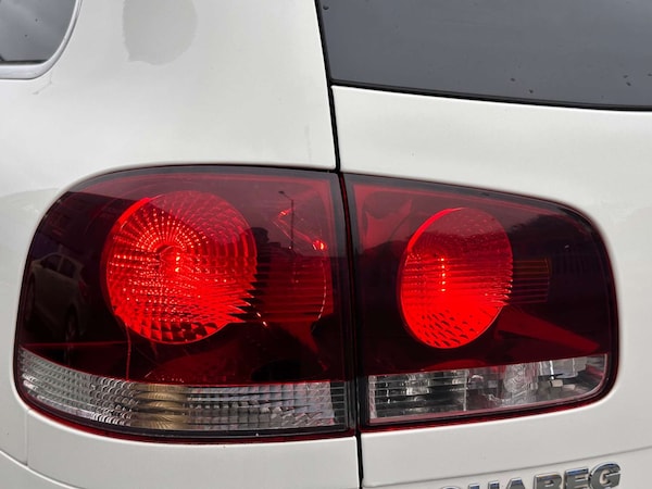Used Volkswagen Touareg 2010 for sale - 76232960: Photo 48