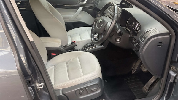 Used Skoda Octavia 2010 for sale - 76250060: Photo 9