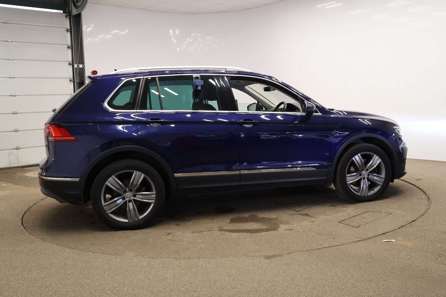 Used Volkswagen Tiguan 2017 for sale - 78083368: Photo 3