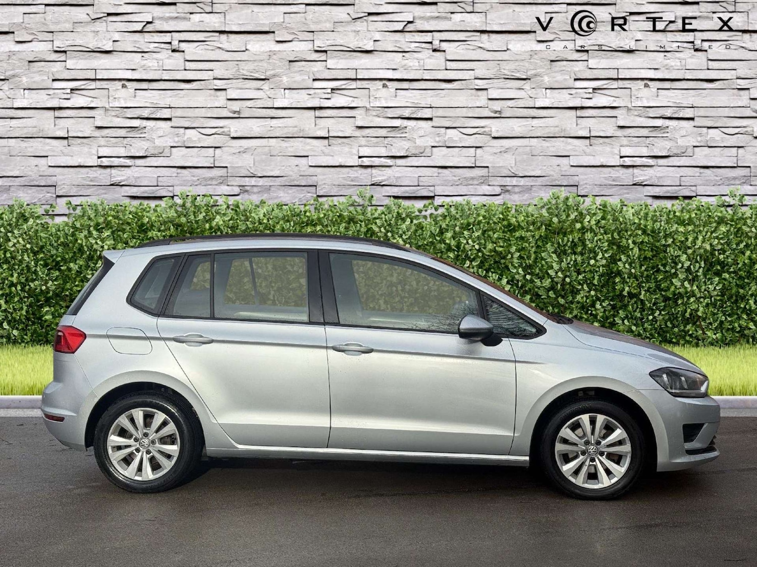 Used Volkswagen Golf SV 2014 for sale - 77475139: Photo 2