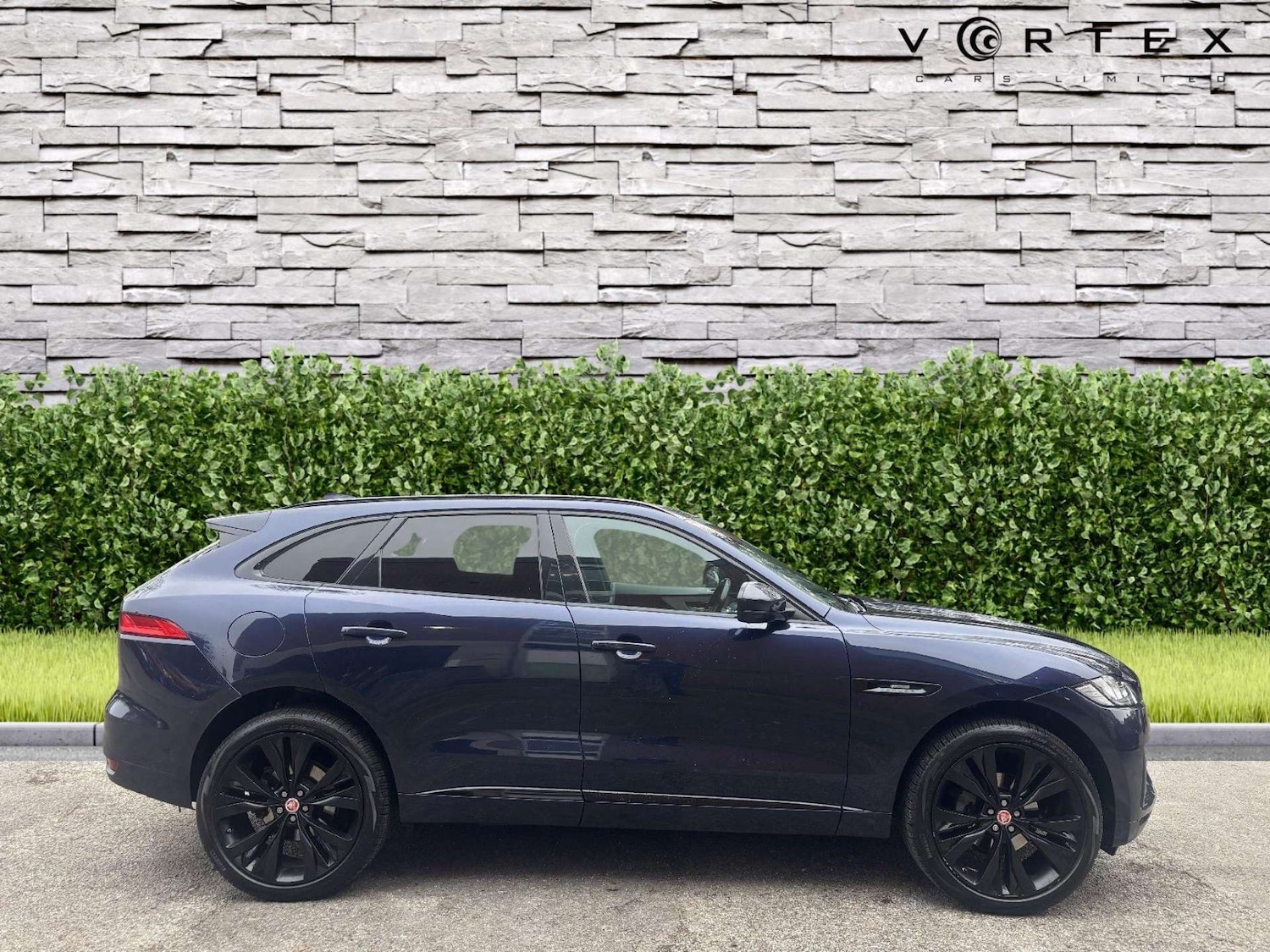Used Jaguar F-Pace 2017 for sale - 77490182: Photo 10
