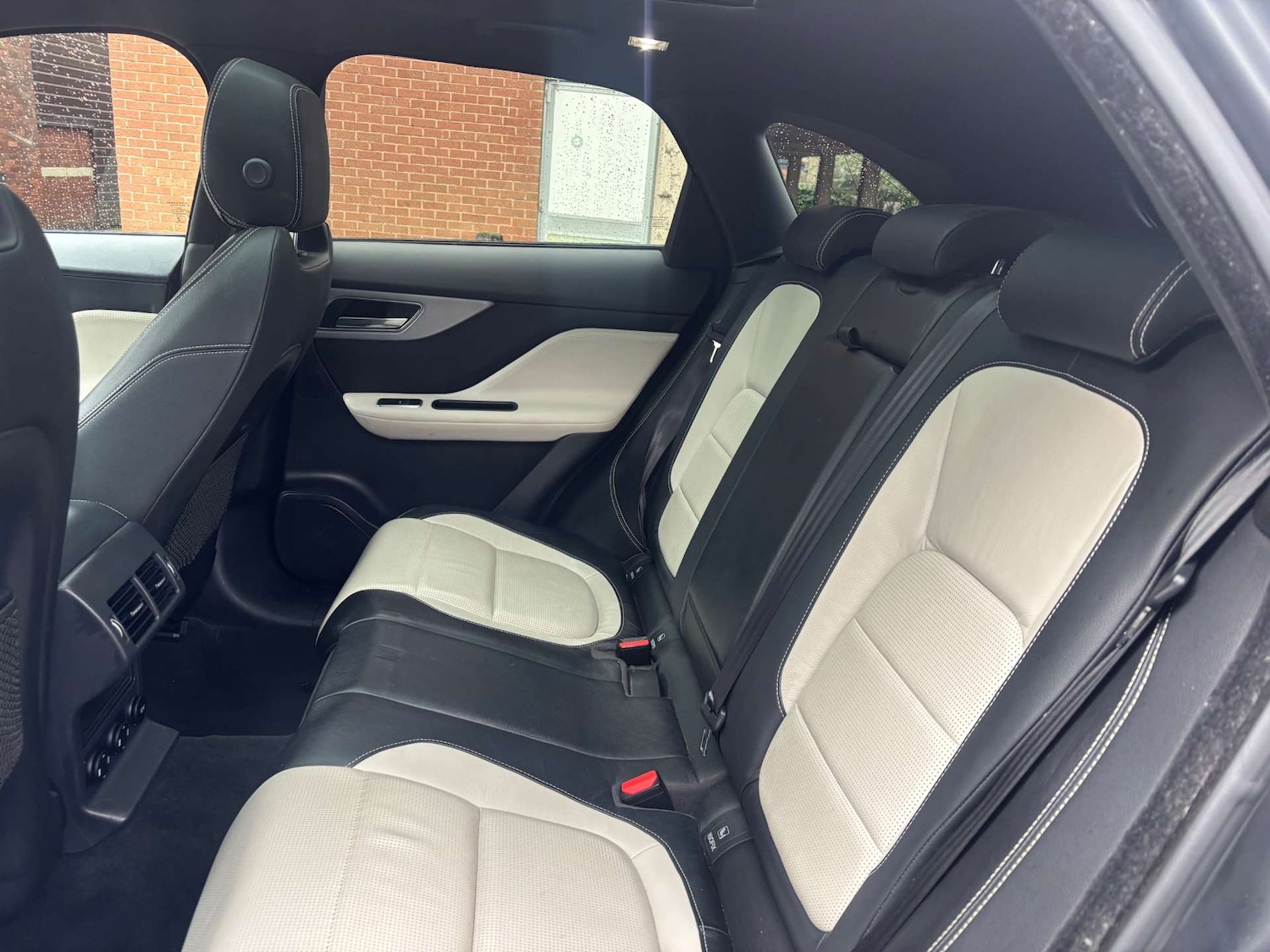 Used Jaguar F-Pace 2017 for sale - 77490182: Photo 17