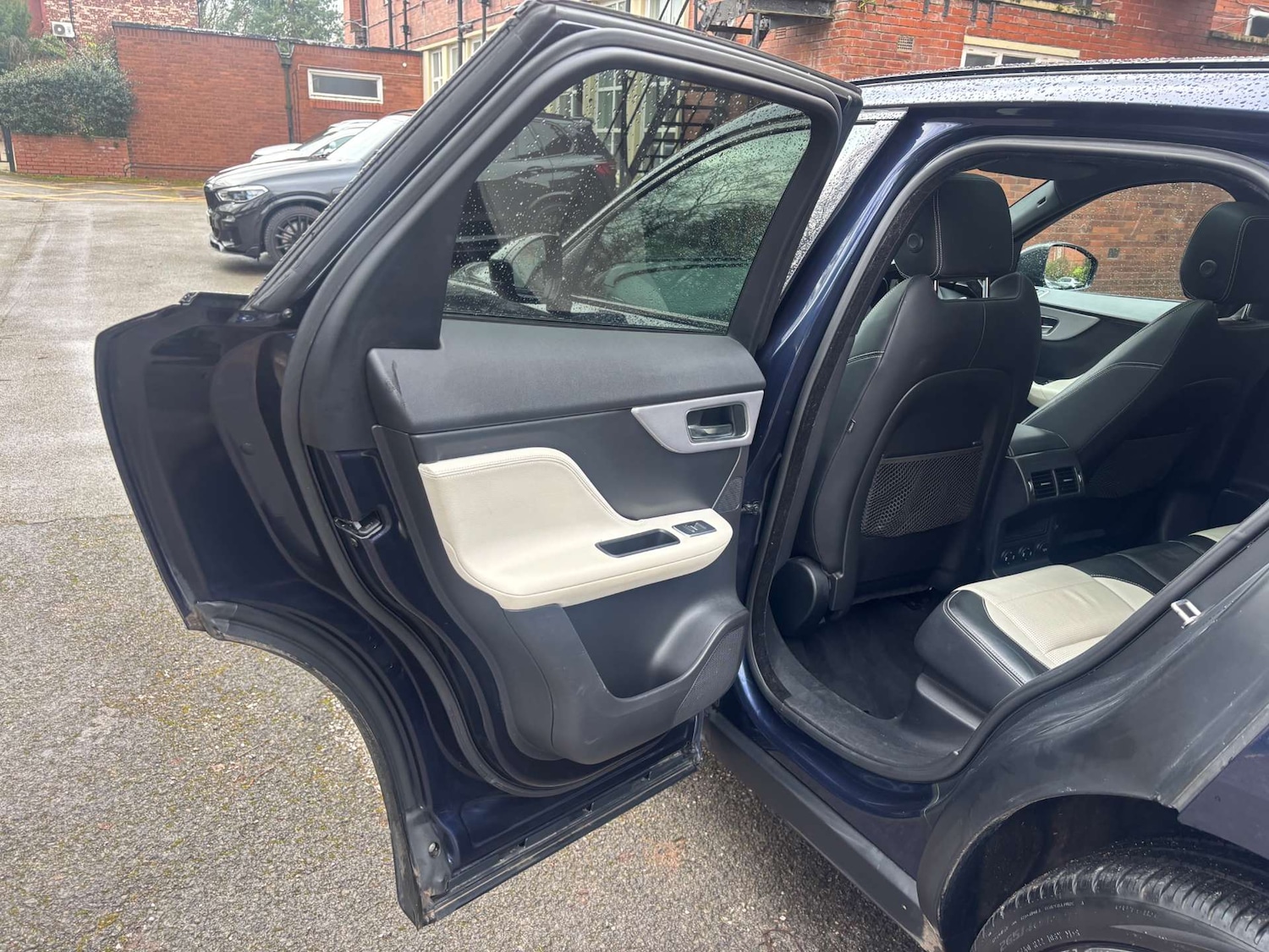 Used Jaguar F-Pace 2017 for sale - 77490182: Photo 28