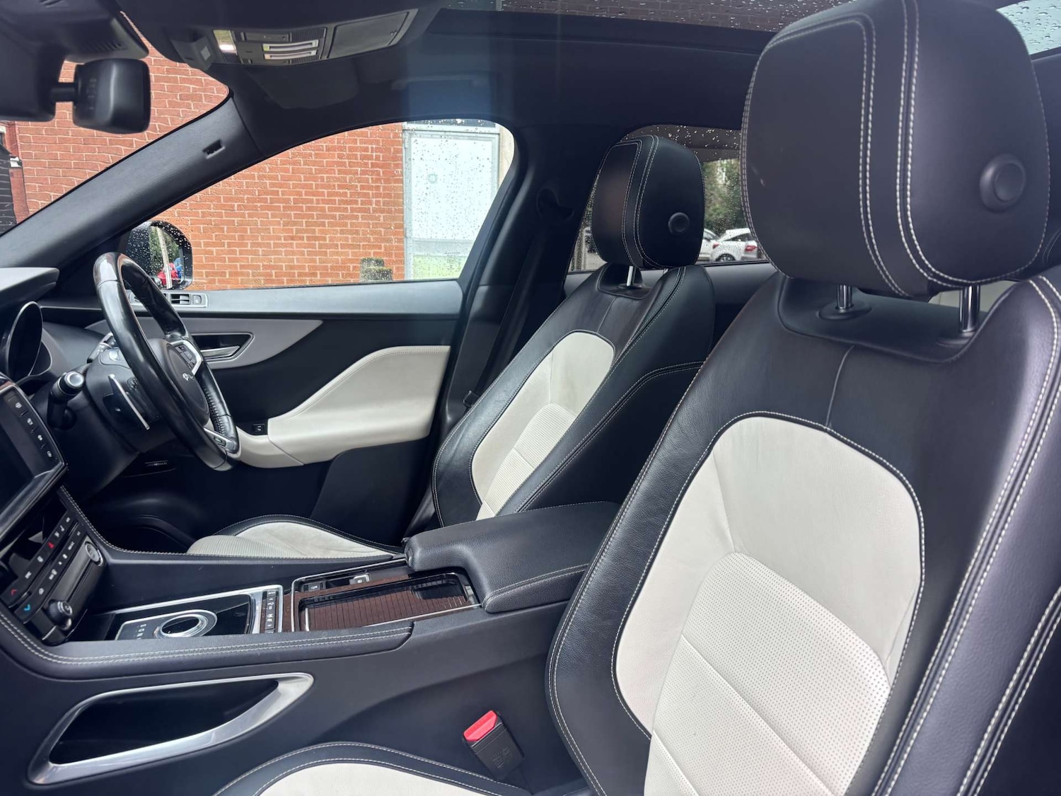 Used Jaguar F-Pace 2017 for sale - 77490182: Photo 44