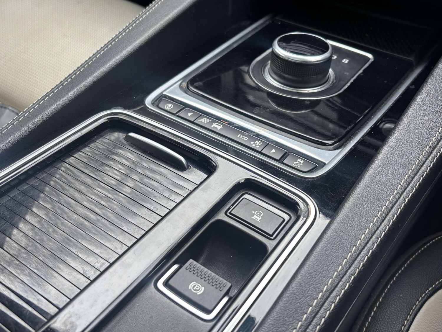 Used Jaguar F-Pace 2017 for sale - 77490182: Photo 48