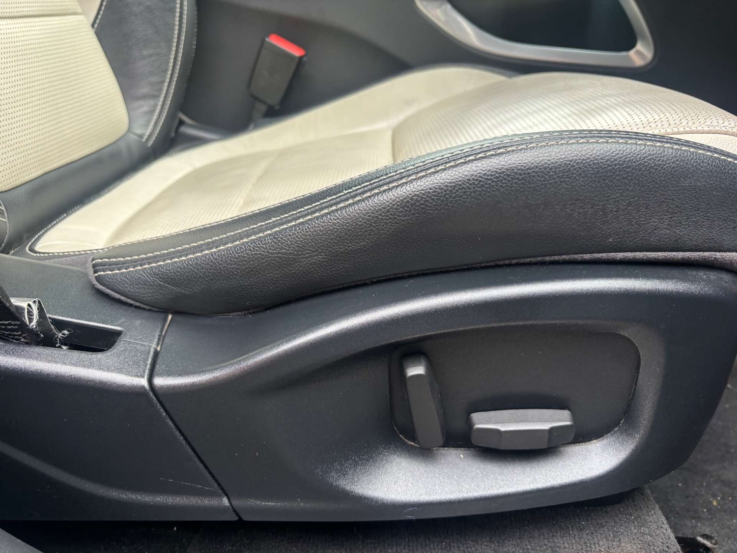 Used Jaguar F-Pace 2017 for sale - 77490182: Photo 50