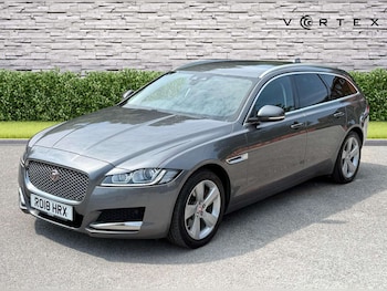 Used Jaguar XF 2018 for sale - 79239963: Photo