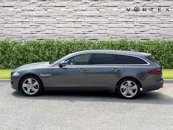 Used Jaguar XF 2018 for sale - 79239963: Photo