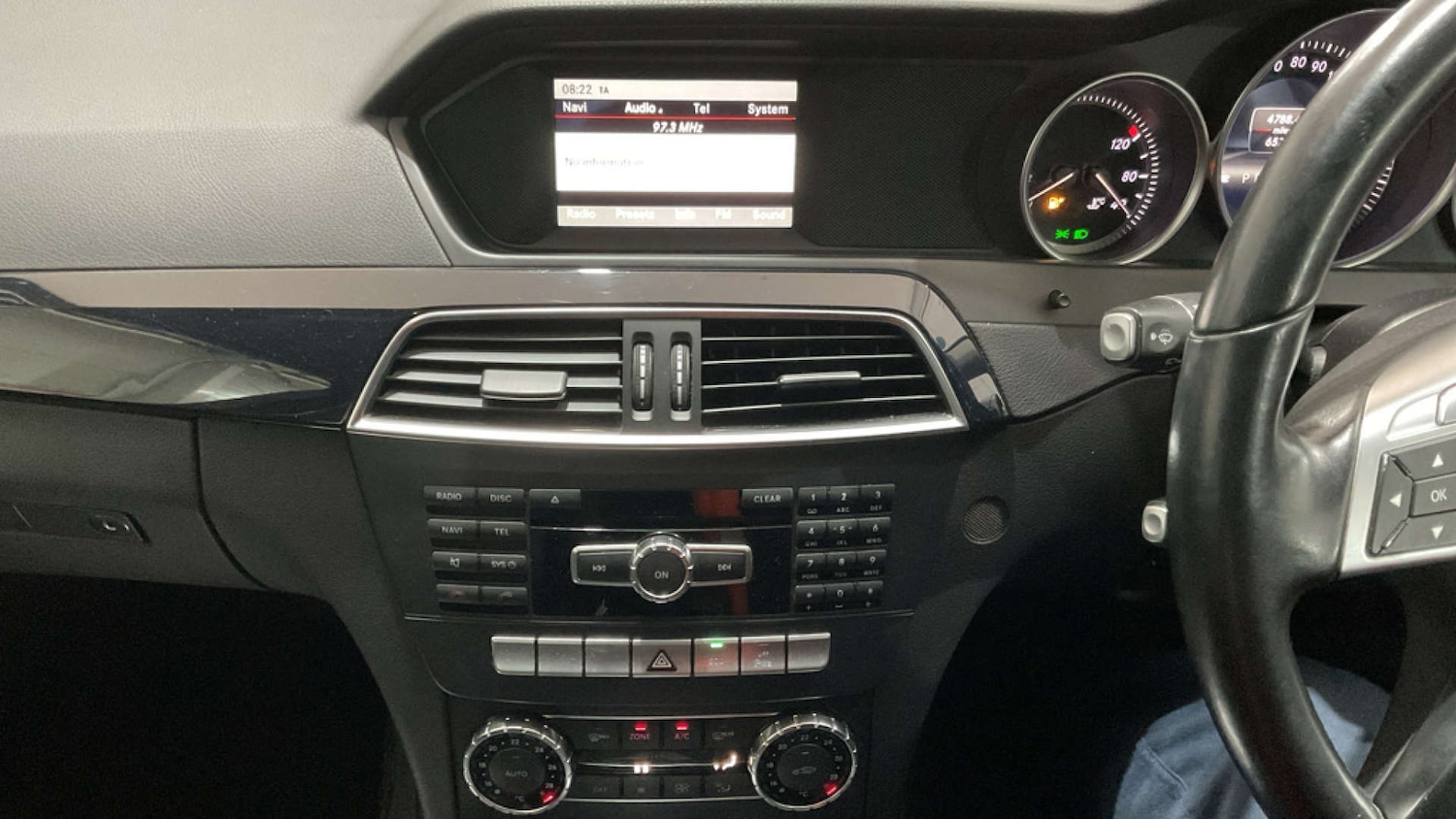 Used Mercedes-Benz C Class 2012 for sale - 76666271: Photo 10