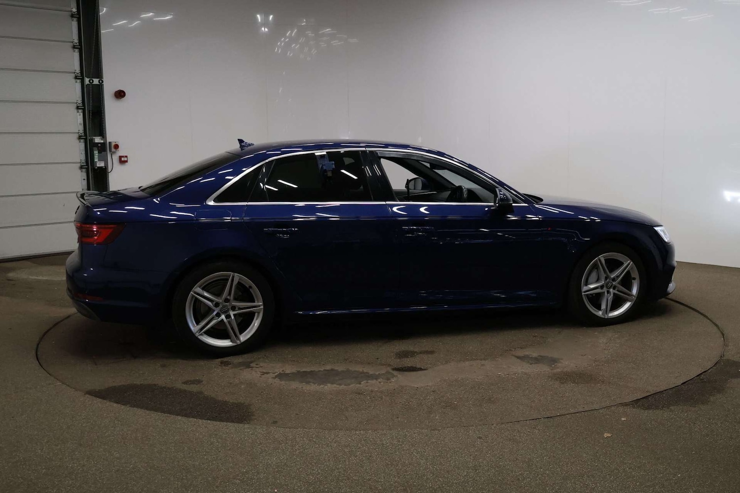 Used Audi A4 2018 for sale - 77148651: Photo 6