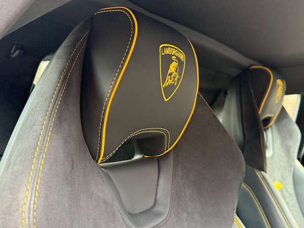 Used Lamborghini Huracan 2023 for sale - 75281230: Photo 10