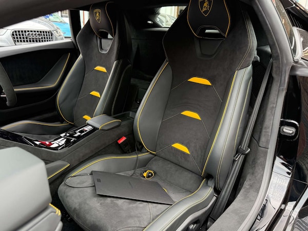 Used Lamborghini Huracan 2023 for sale - 75281230: Photo 15