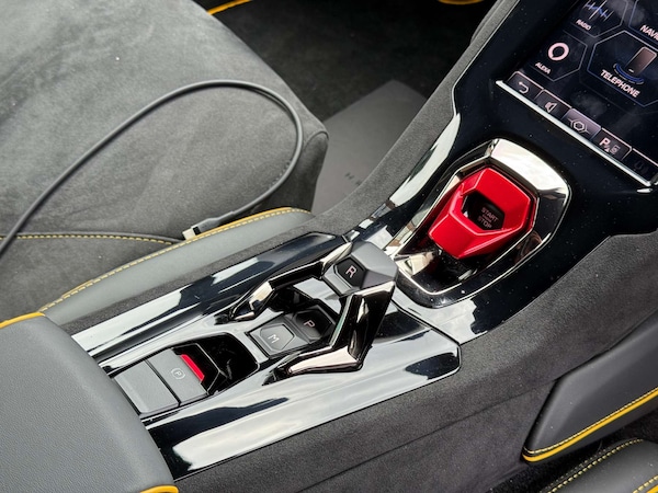Used Lamborghini Huracan 2023 for sale - 75281230: Photo 18