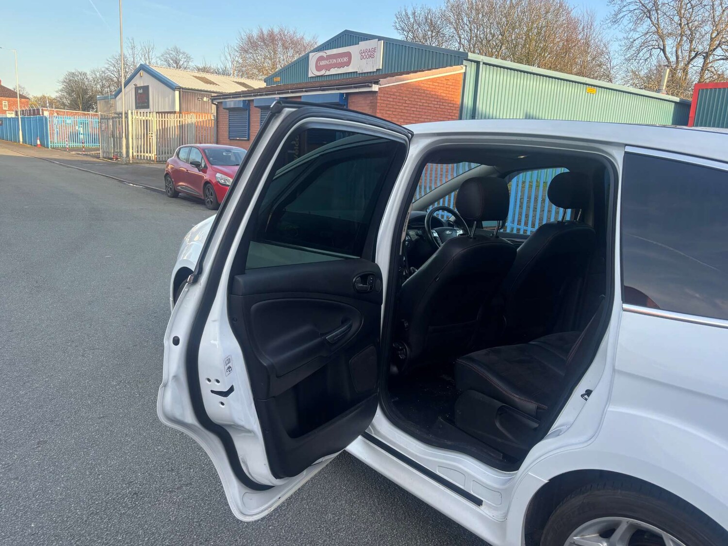 Used Ford S-Max 2012 for sale - 77937251: Photo 16