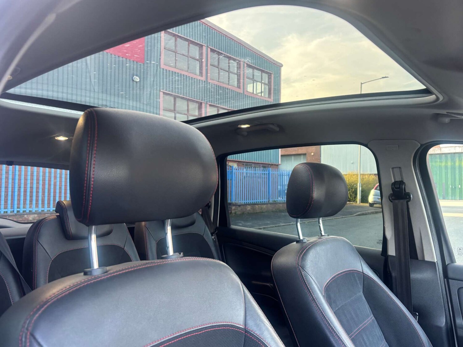 Used Ford S-Max 2012 for sale - 77937251: Photo 22