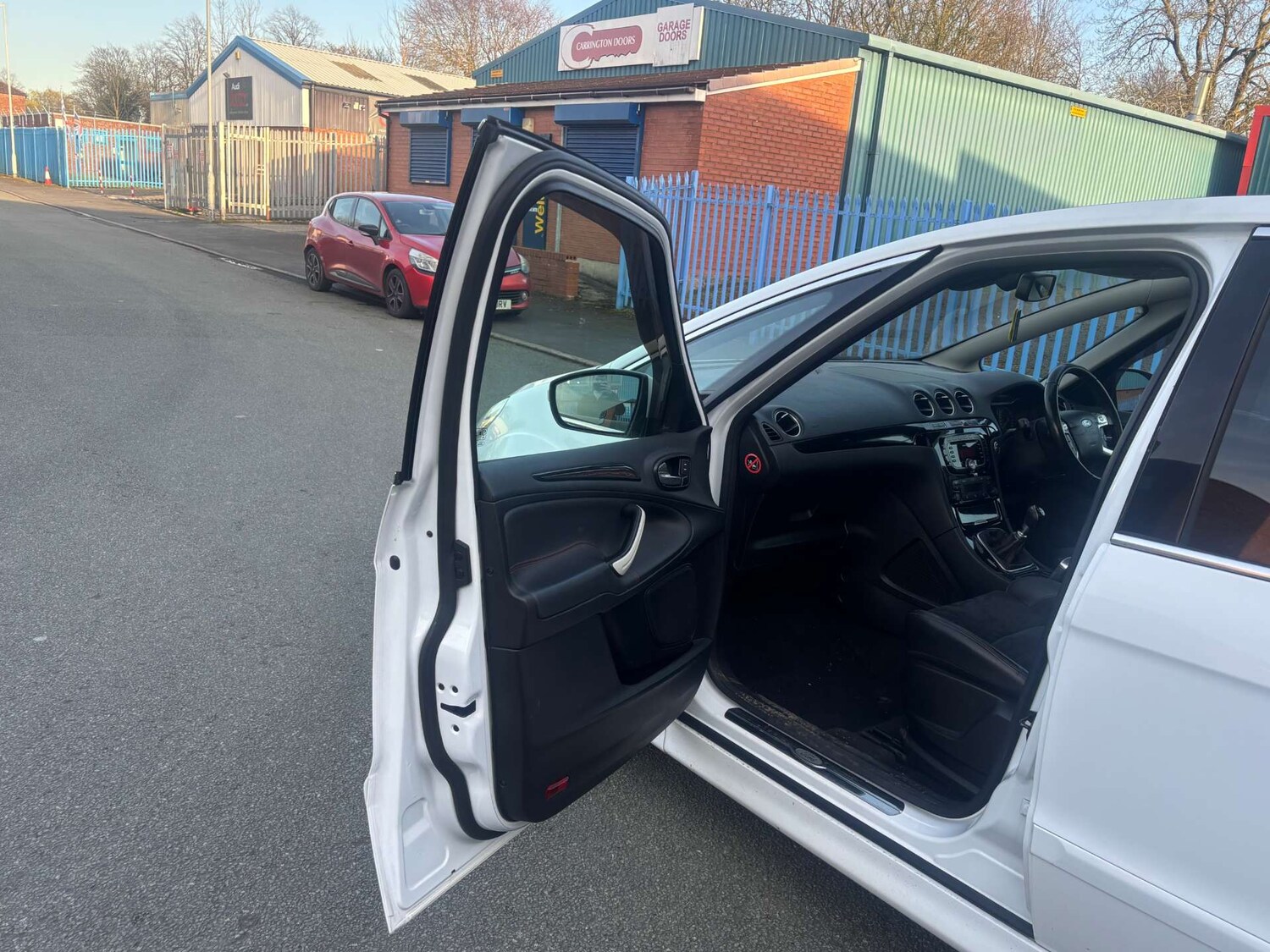 Used Ford S-Max 2012 for sale - 77937251: Photo 31