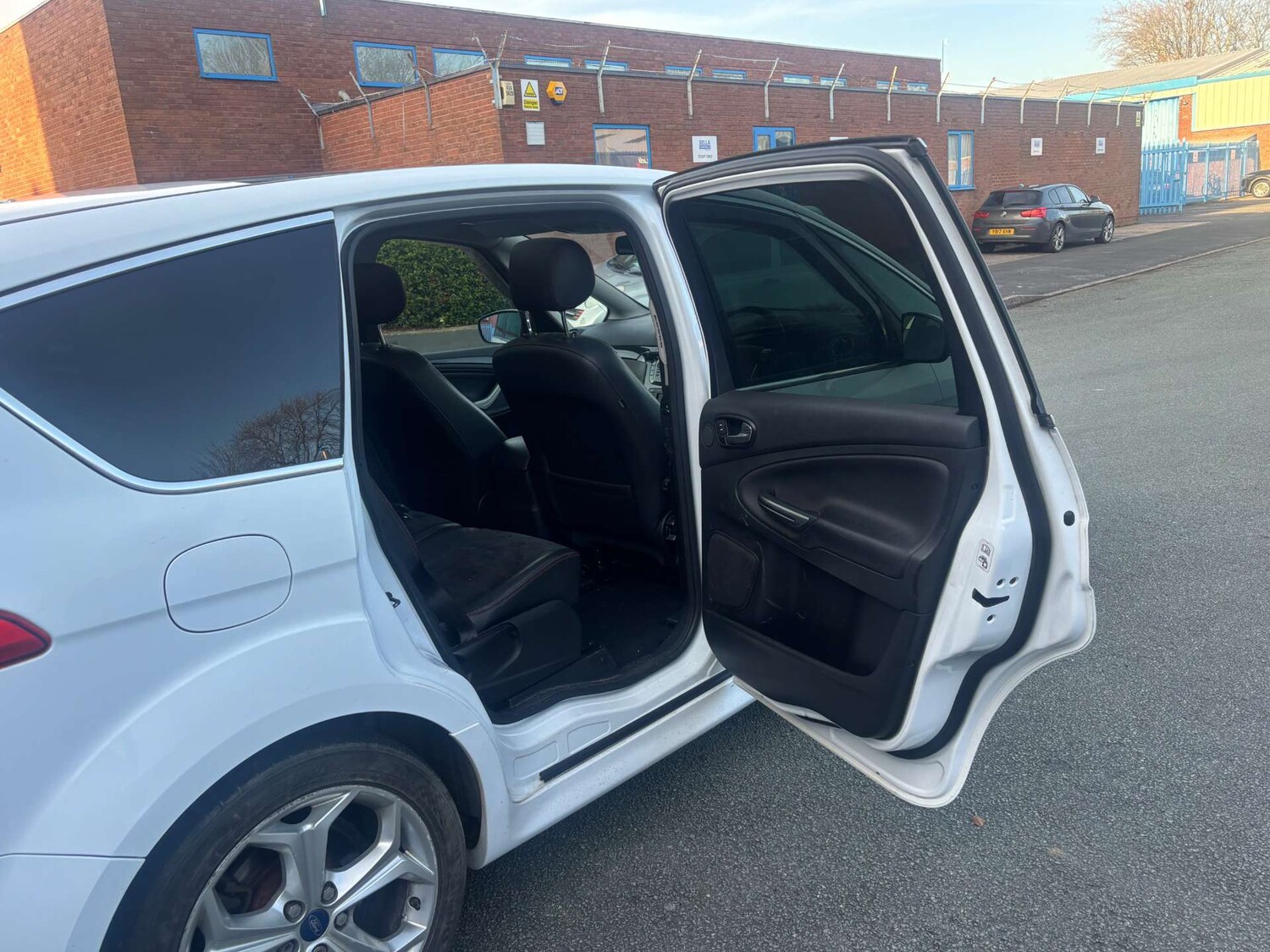 Used Ford S-Max 2012 for sale - 77937251: Photo 32