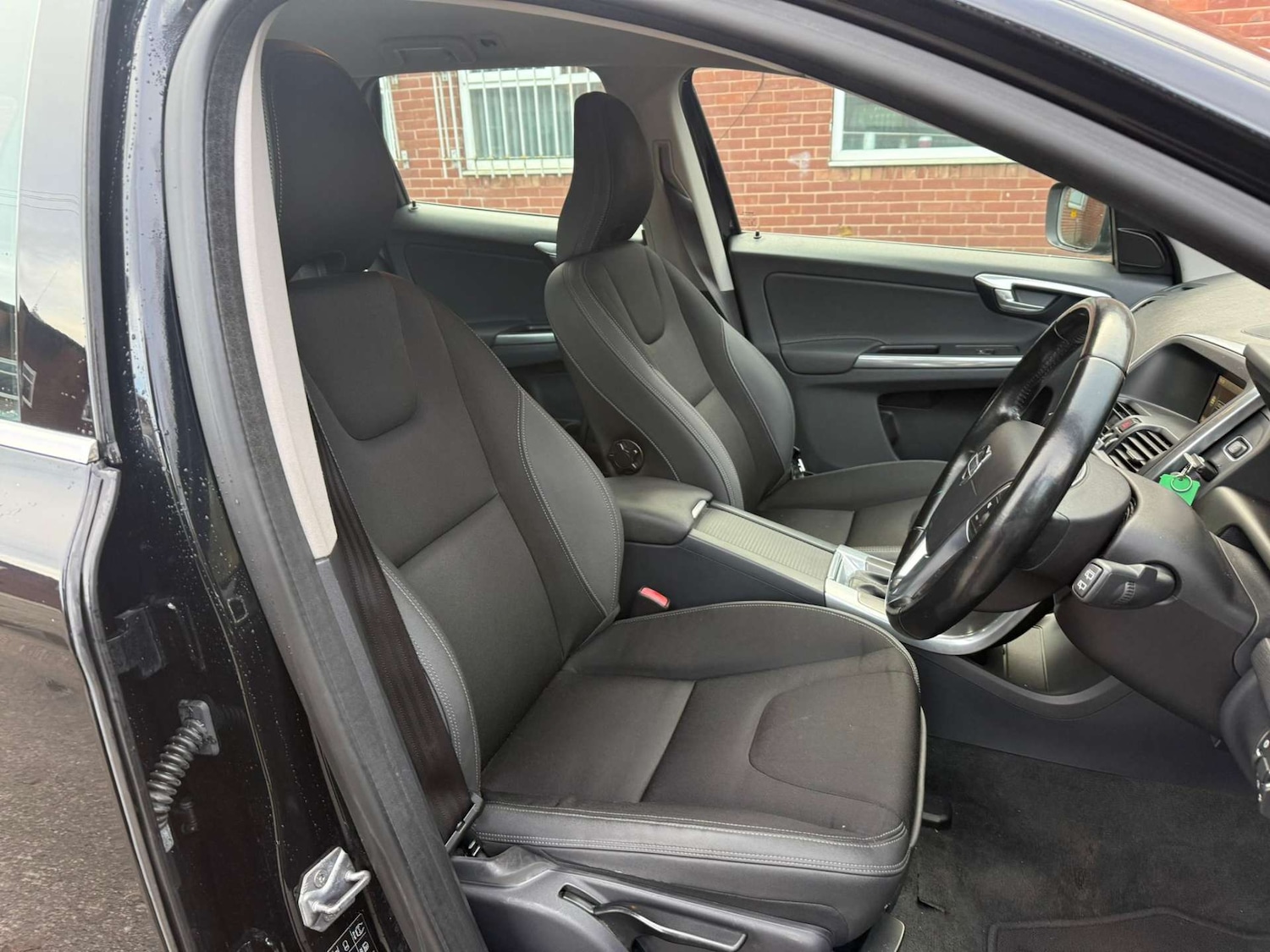 Used Volvo XC60 2014 for sale - 77148623: Photo 11