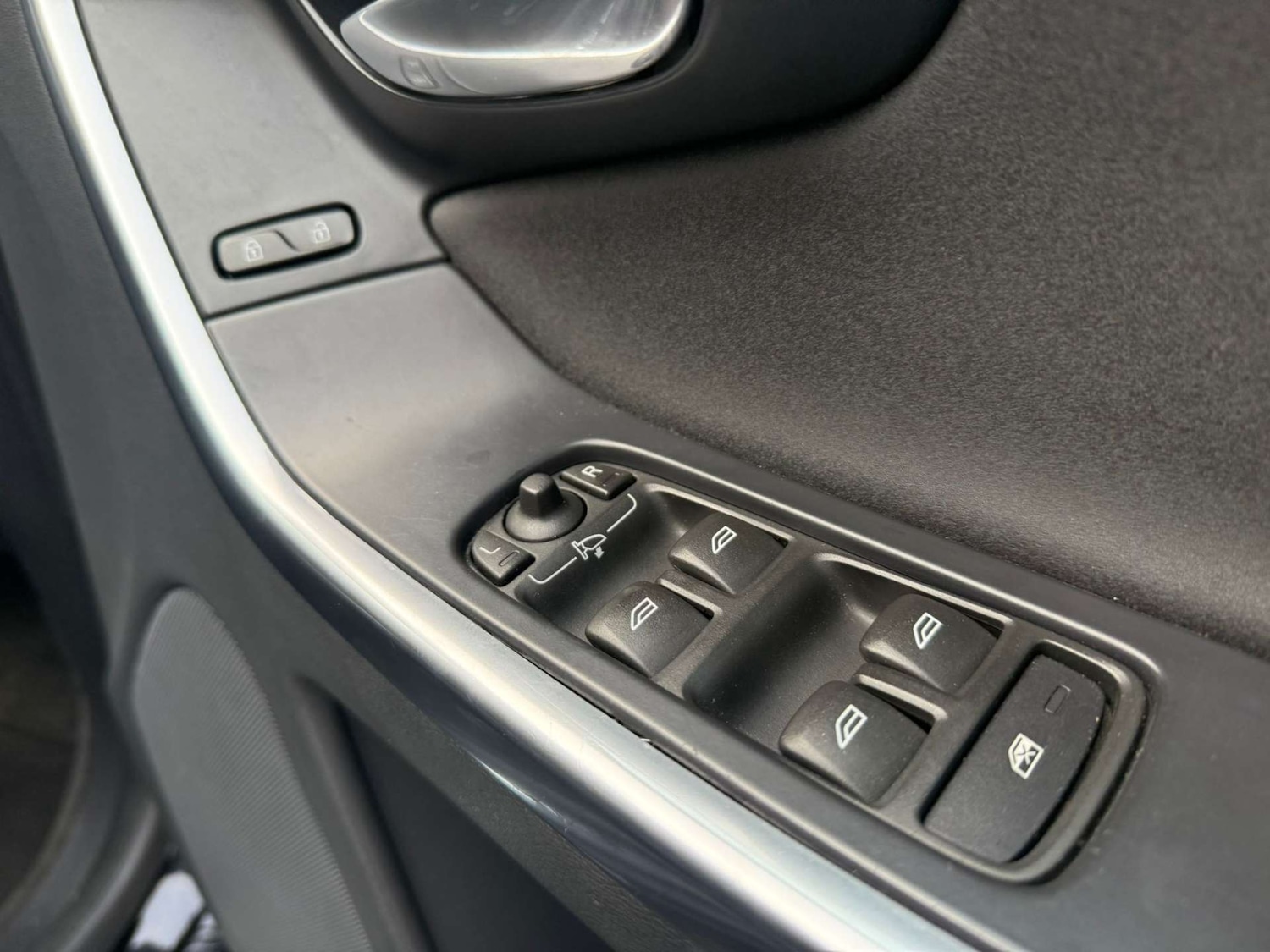 Used Volvo XC60 2014 for sale - 77148623: Photo 30