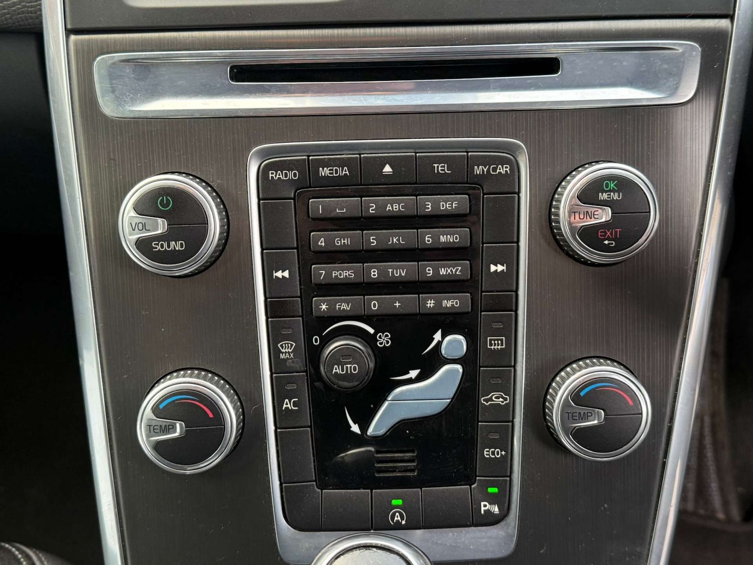 Used Volvo XC60 2014 for sale - 77148623: Photo 46