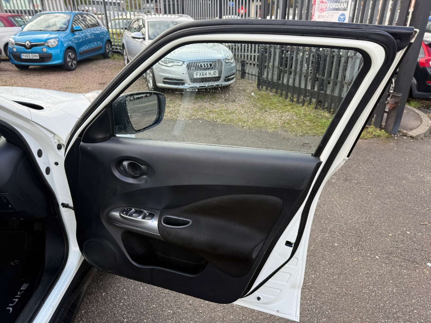 Used Nissan Juke 2015 for sale - 77148643: Photo 27