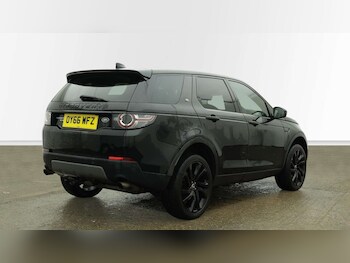 Used Land Rover Discovery Sport 2017 for sale - 77342174: Photo