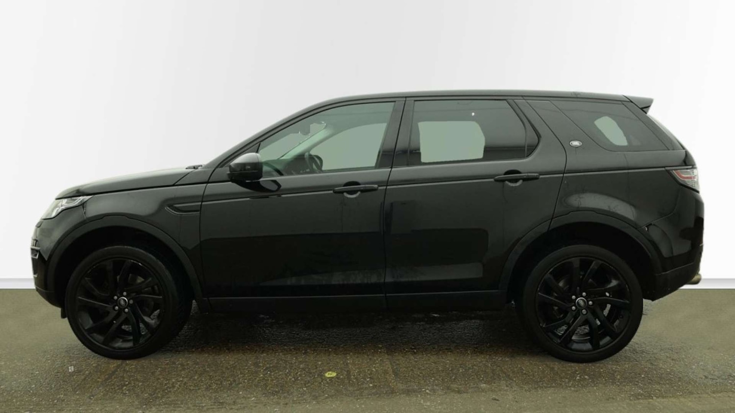 Used Land Rover Discovery Sport 2017 for sale - 77342174: Photo 6