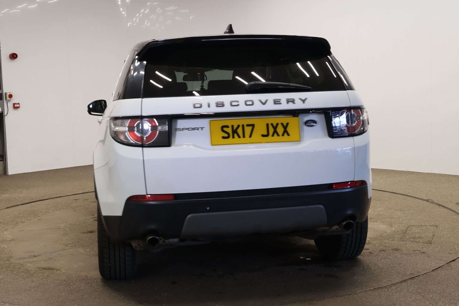 Used Land Rover Discovery Sport 2017 for sale - 78083442: Photo 3