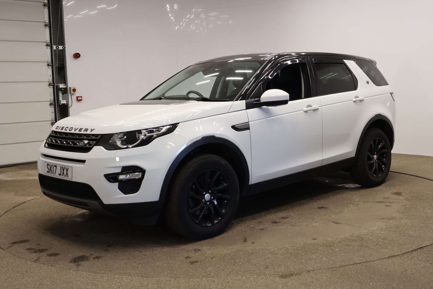 Used Land Rover Discovery Sport 2017 for sale - 78083442: Photo 8